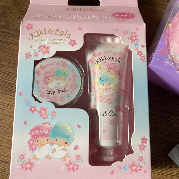 LITTLE TWIN STARS-NWT 3 Piece Beauty Bundle - Picture 2 of 10